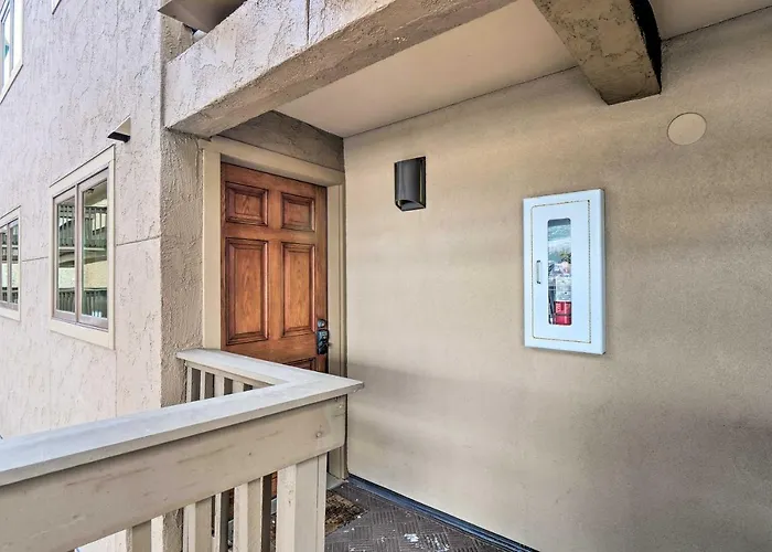 7 Mi To Keystone Resort: Condo W/ Hot Tub & Pool